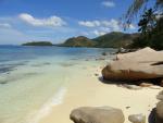 Pláž seychellského ostrova Praslin