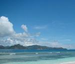Seychelly - pohled na ostrov Round Island a Praslin
