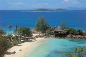 Pohled na písečnou pláž - hotel Constance Lemuria Resort